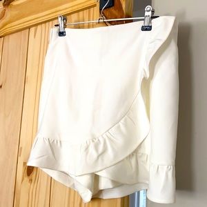 Women’s Small White Ruffle Skort by HAVE!